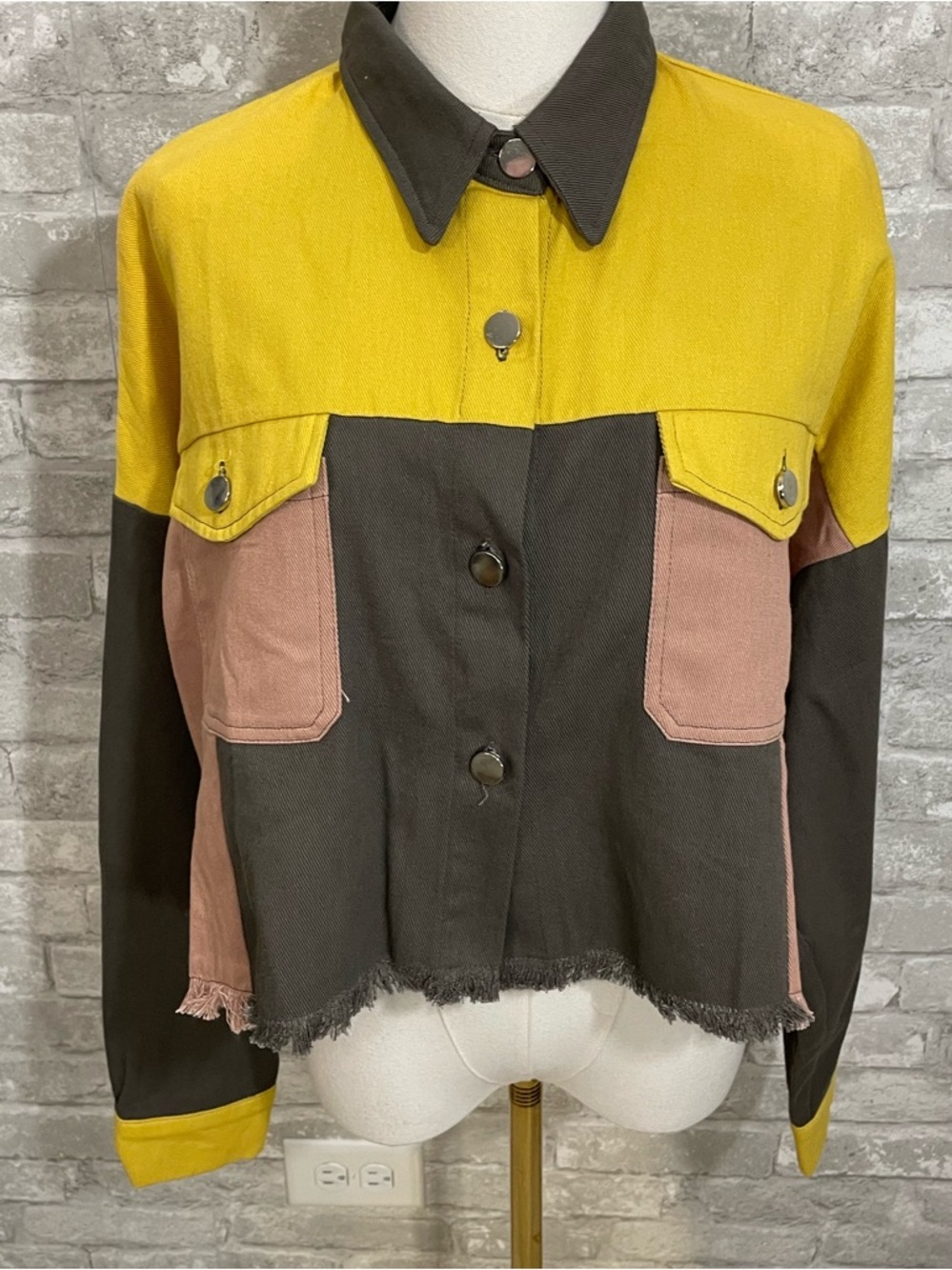Fashion On Earth cropped multicolor jacket